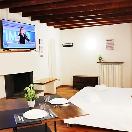 HBHALL Navigli 2 Apartment-3